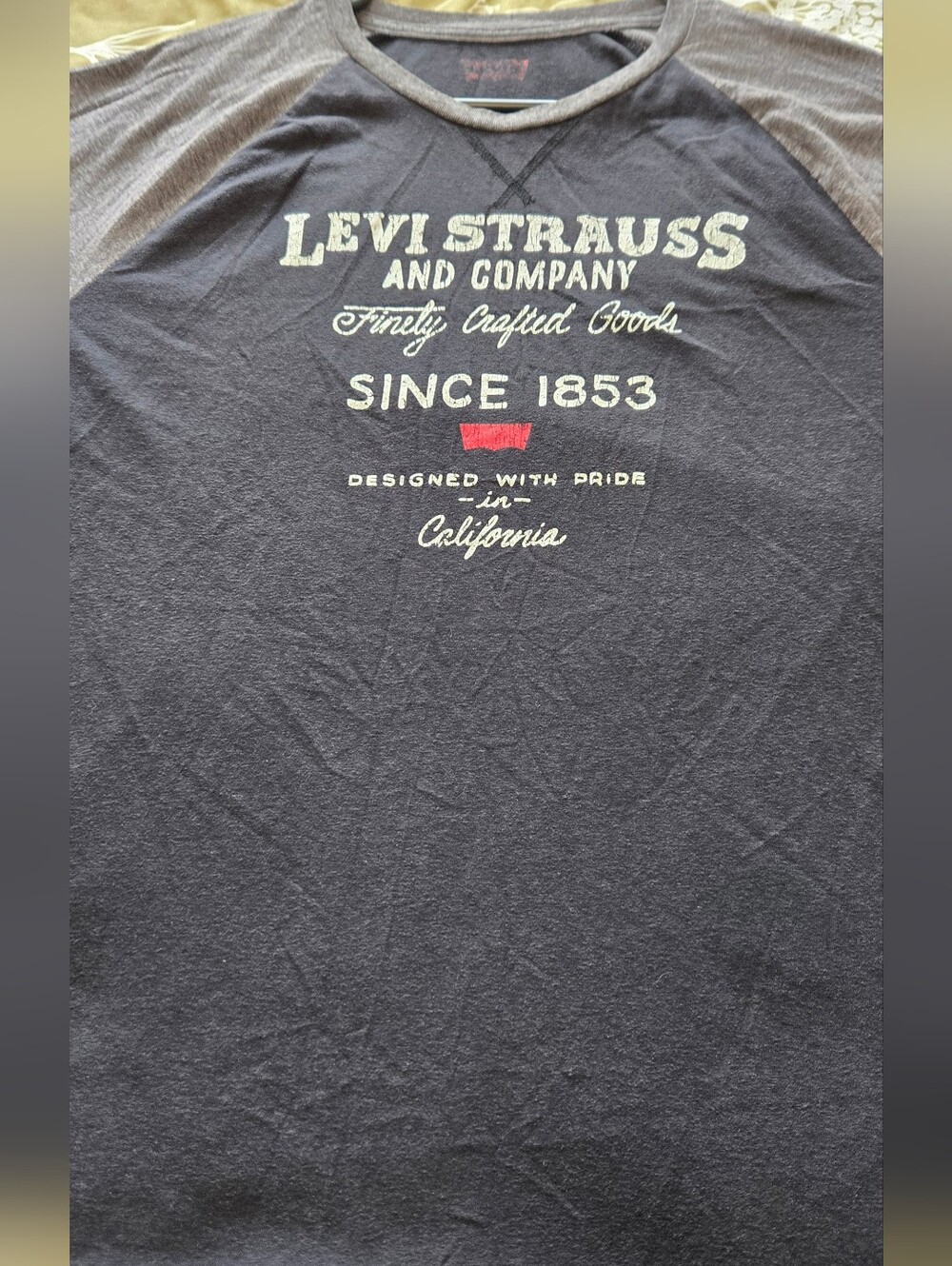 Levi Strauss Grapic Black Body with Gray Raglan Long-Sleeve Tee Lg Mens Xlnt. - Picture 5 of 8